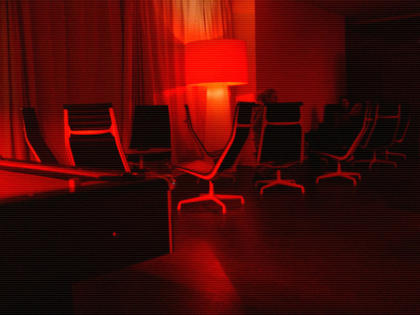 Lounge -- Eames Alu Chairs